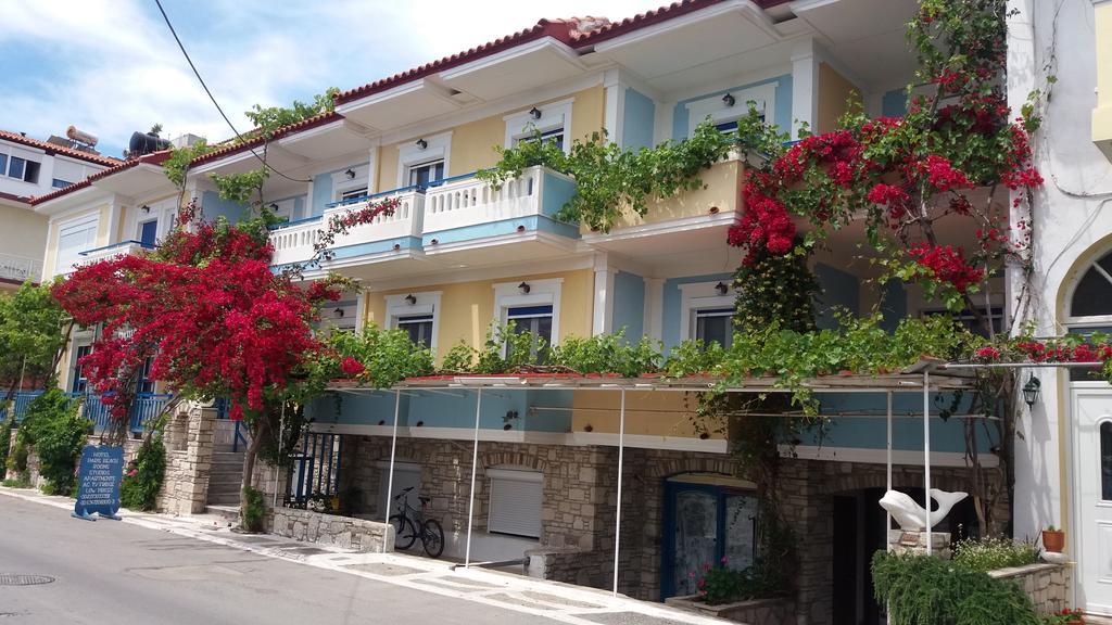 Paris Beach Hotel イライオン エクステリア 写真