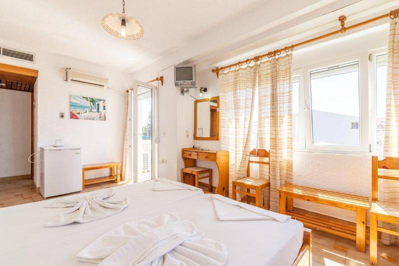 Paris Beach Hotel イライオン エクステリア 写真