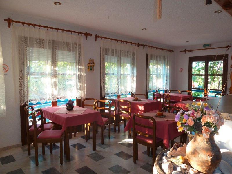 Paris Beach Hotel イライオン エクステリア 写真